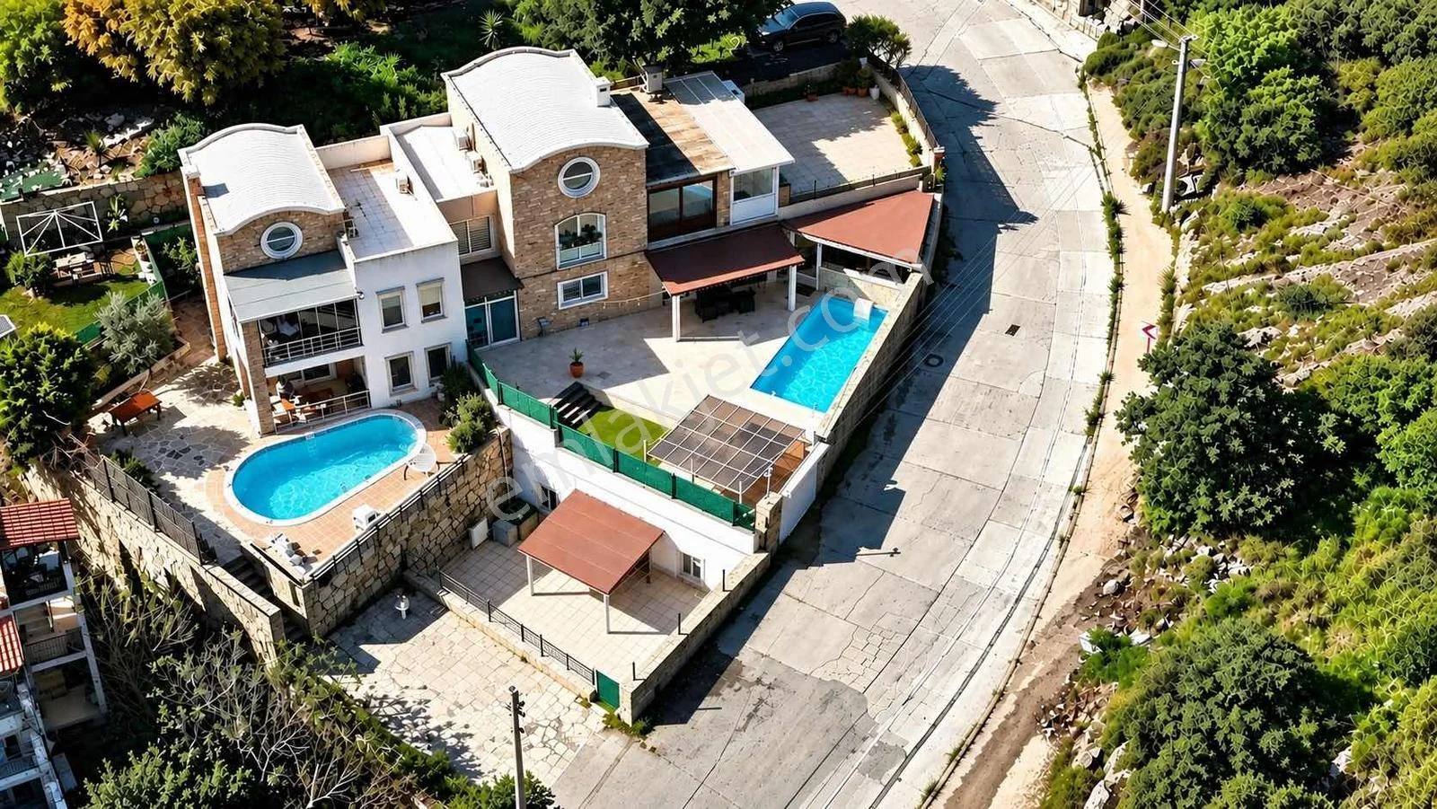4+1 Duplex with Pool and 1 2+1 Garden Floor for sale in Bitez, photo 1