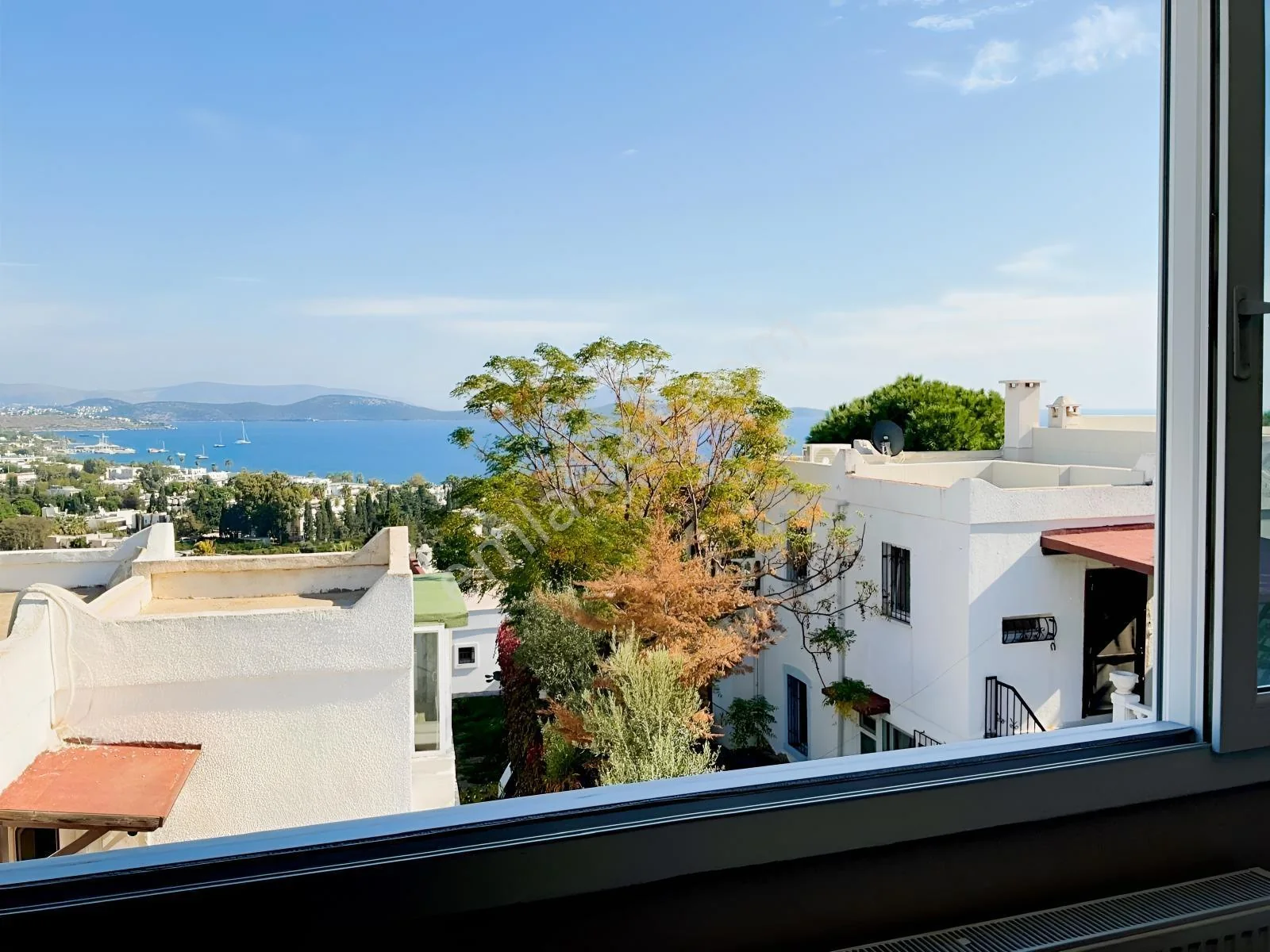 Semi-detached Villa with Private Beach for Sale in Bodrum Yahşi Dalyan Site, photo 3