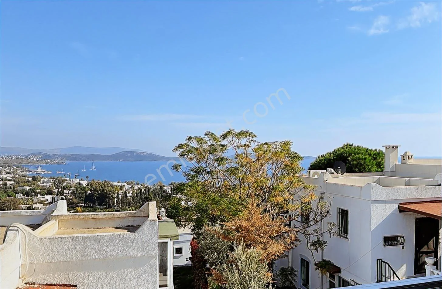 Semi-detached Villa with Private Beach for Sale in Bodrum Yahşi Dalyan Site, photo 1
