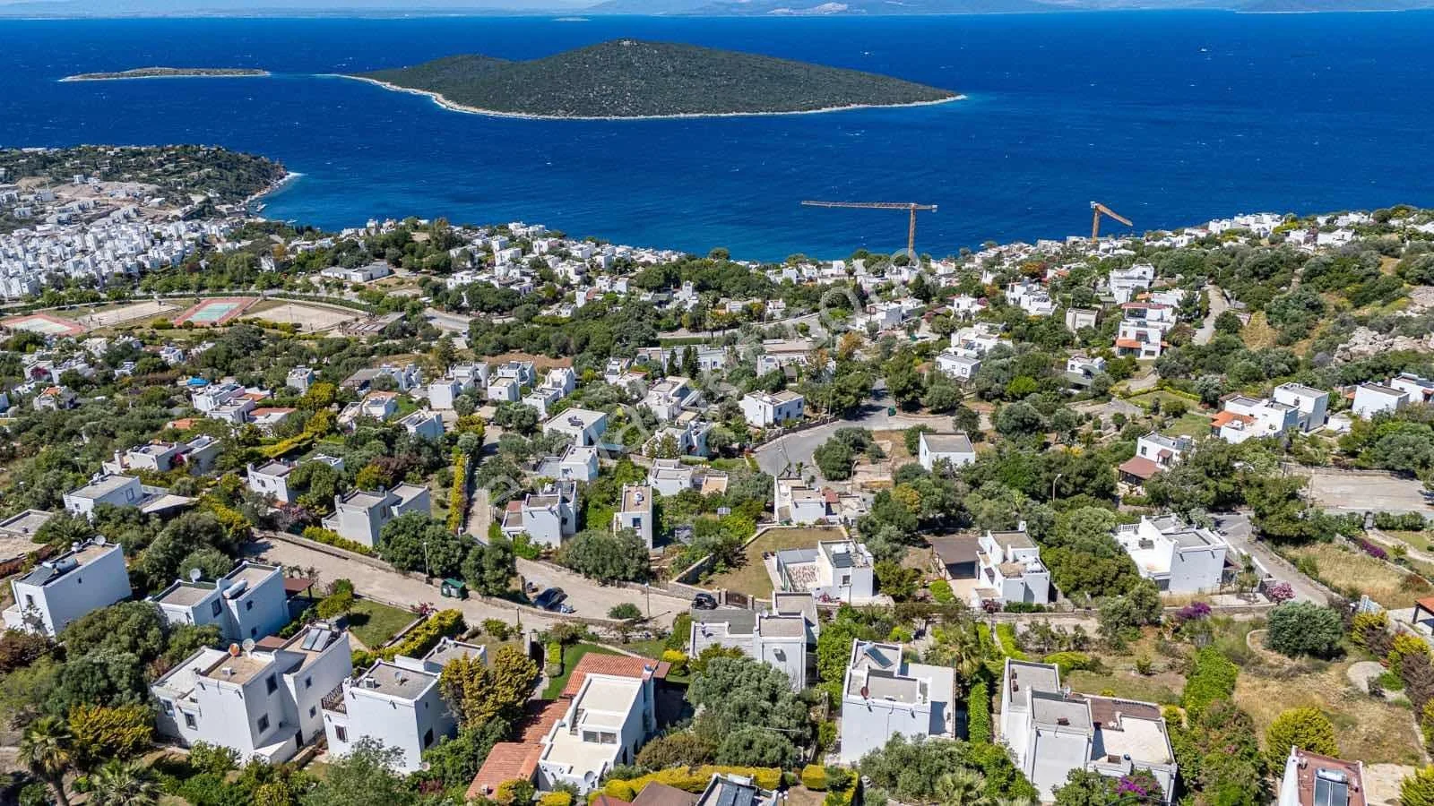 Detached 3+1 Villa in Bodrum Türkbükü Hekimköy Site, photo 2