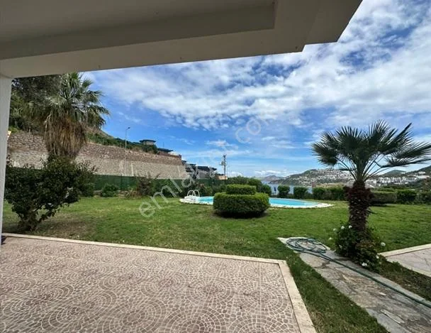 3+1 möblierte Villa mit Meerblick in Bodrum Koyunbaba, photo 1