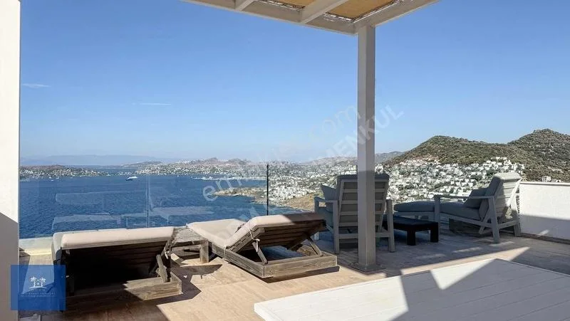 Villa for Sale with Sea View in Bodrum Yalıkavak Site, photo 1