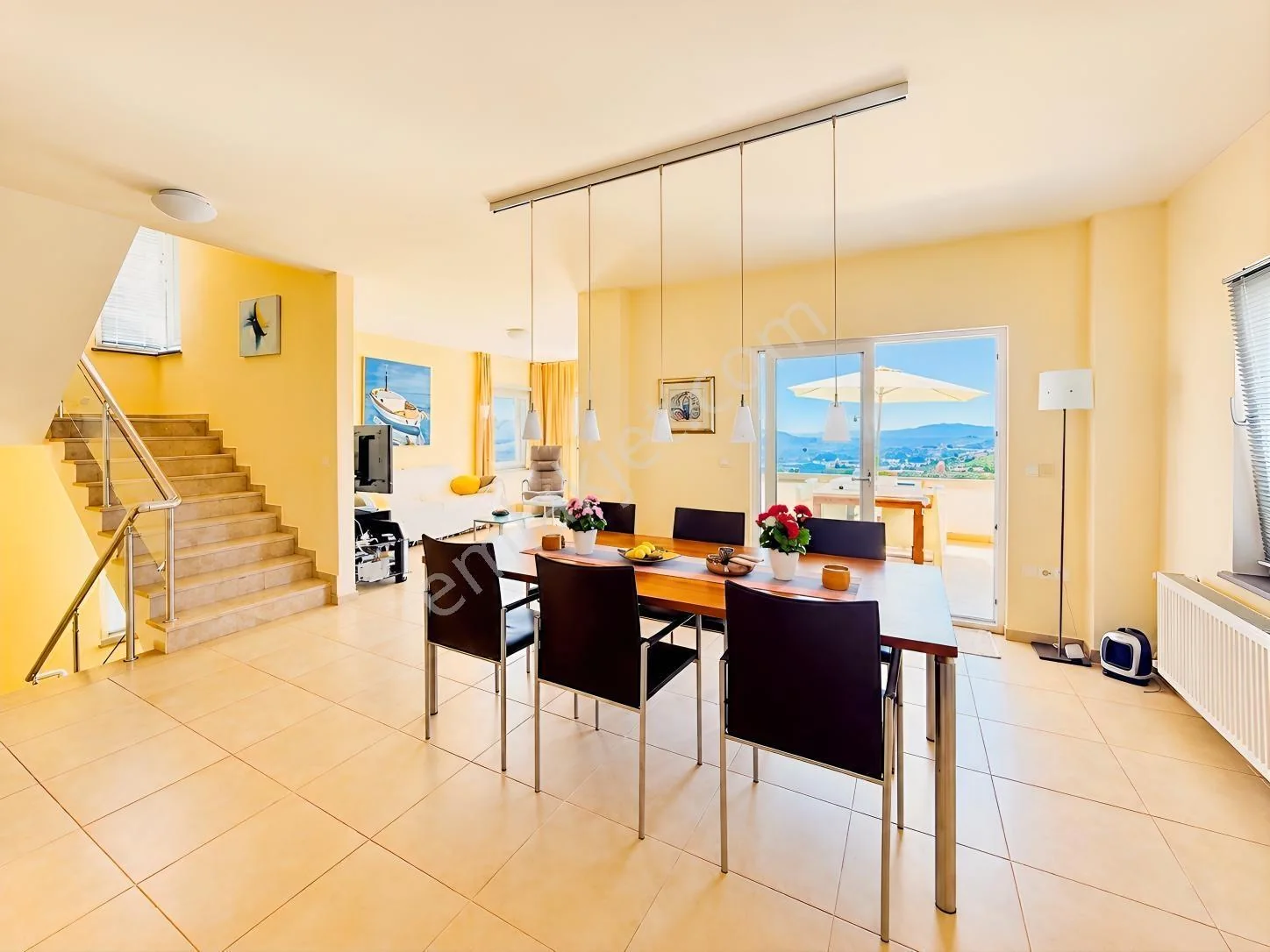 Triplex Well-Keeped House for Sale in Gumusluk Spacious Villa with Sea View, photo 5