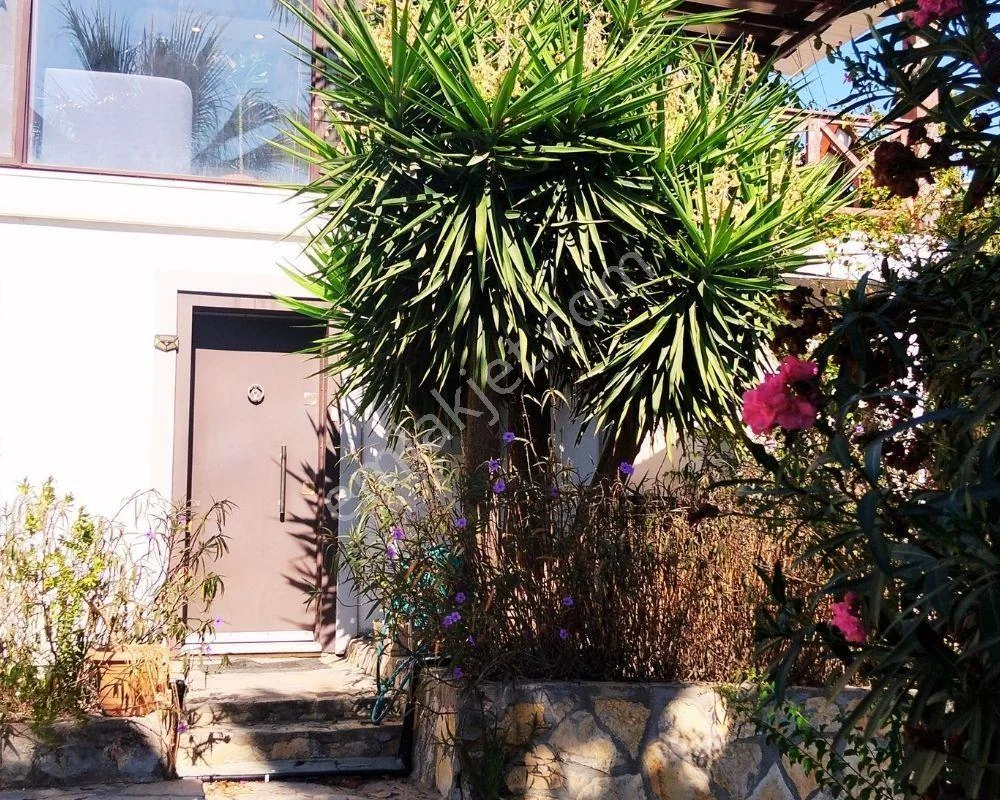 Yalıkavak Tilkicik’te Doğa Manzaralı, Plaja Yakın, Müştemilatlı Satılık Dubleks Ev, photo 4